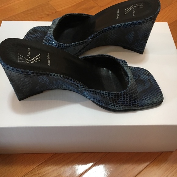 Sandals - Picture 2 of 5